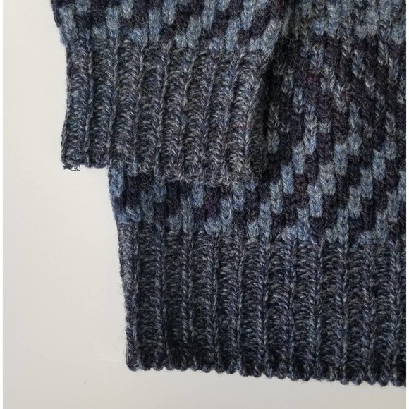 Umberto Virgin Wool Blue Striped Sweater Size M - Picture 3 of 5